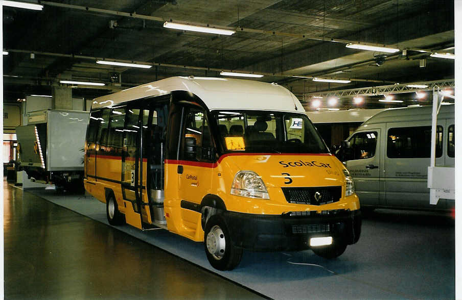 (086'214) - CarPostal Ouest - VD 345'311 - Renault am 16. Juni 2006 in Bern, BEA