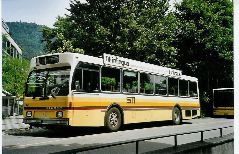 (086'800) - STI Thun - Nr. 52/BE 396'552 - Saurer/R&J am 20. Juni 2006 bei der Schifflndte Thun