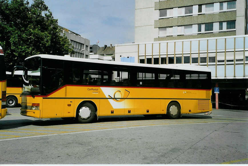 (087'931) - Constantin, Arbaz - VS 1774 - Setra am 26. Juli 2006 beim Bahnhof Sion