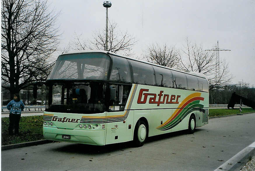 (091'118) - Aus der Schweiz: Gafner, Thun - Nr. 23/BE 317'730 - Neoplan am 26. Dezember 2006 in Lrrach, Grenze