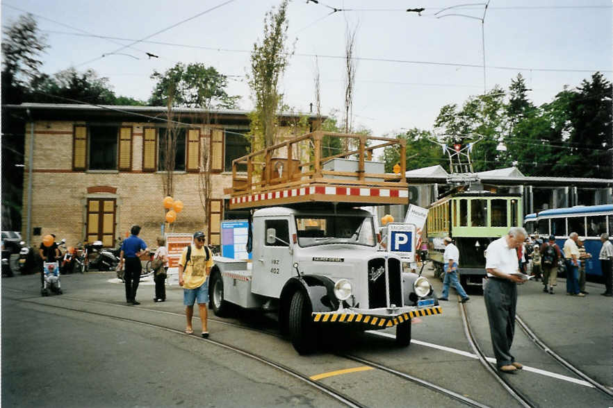 (094'636) - Aus dem Archiv: VBZ Zrich - Nr. 402/ZH 1330 - Saurer am 26. Mai 2007 in Zrich, Burgwies