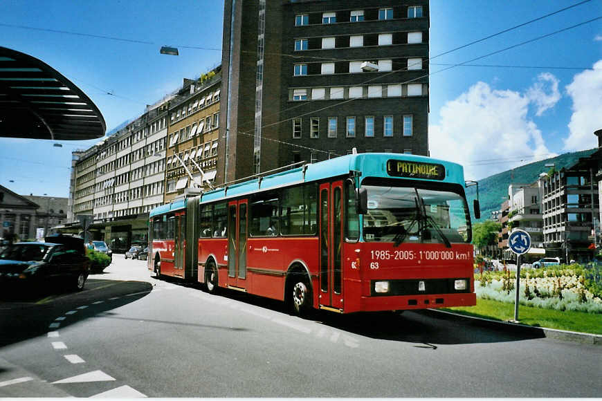 (095'920) - VB Biel - Nr. 63 - Volvo/R&J Gelenktrolleybus am 7. Juli 2007 in Biel, Guisanplatz