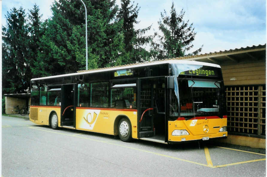 (096'621) - Lang, Wenslingen - BL 7386 - Mercedes am 22. Juli 2007 beim Bahnhof Gelterkinden