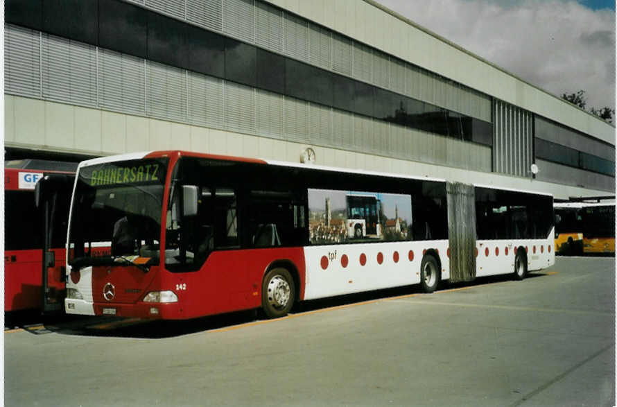 (097'124) - TPF Fribourg - Nr. 142/FR 300'298 - Mercedes am 12. August 2007 in Bern, Postautostation