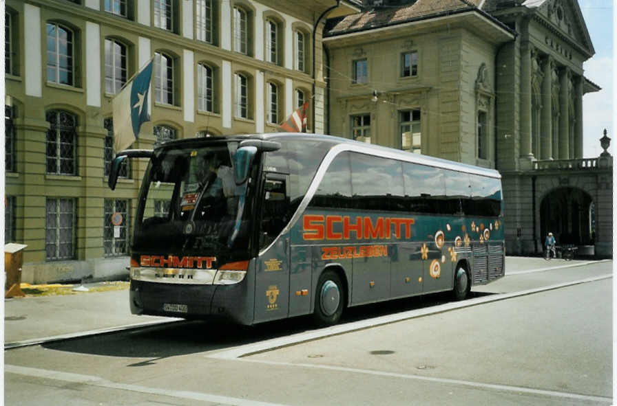 (097'125) - Aus Deutschland: Schmitt, Werneck - SW-DD 400 - Setra am 12. August 2007 in Bern, Zytglogge