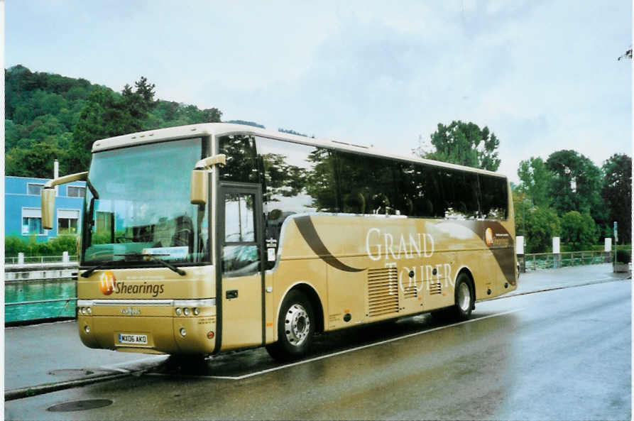 (097'531) - Aus England: Shearings, Wigan - Nr. 802/MX06 AKO - Van Hool am 21. August 2007 bei der Schifflndte Thun