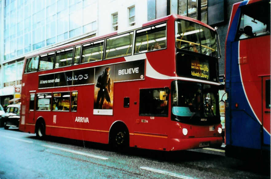 (099'220) - ARRIVA - Nr. VLA 39/LJ53 BCF - Dennis am 25. September 2007 in London, Oxford Street