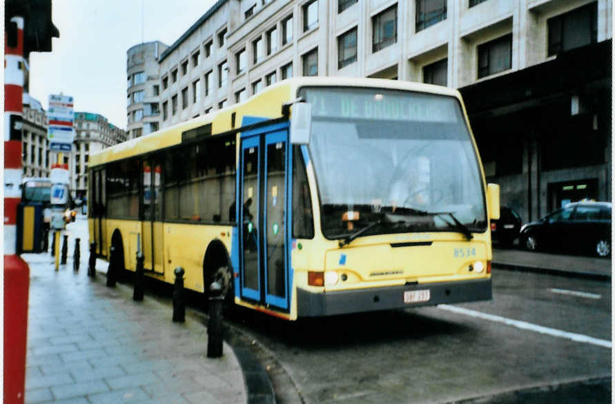 (099'223) - STIB Bruxelles - Nr. 8534/OBI-251 - ??? am 26. September 2007 in Bruxelles, Centraal