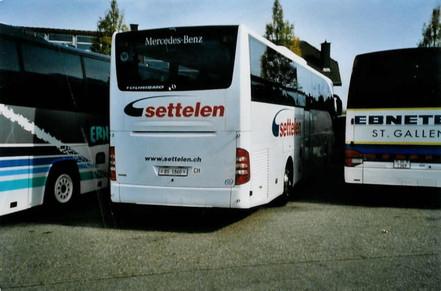 (099'621) - Aus der Schweiz: Settelen, Basel - Nr. 69/BS 1860 - Mercedes am 2. Oktober 2007 in Rust, Europapark