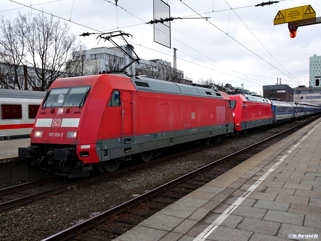 101 106-3 zog den EC nach prag,101 035-4 hat sich auch ziehen lassen,hh-altona 01.04.18