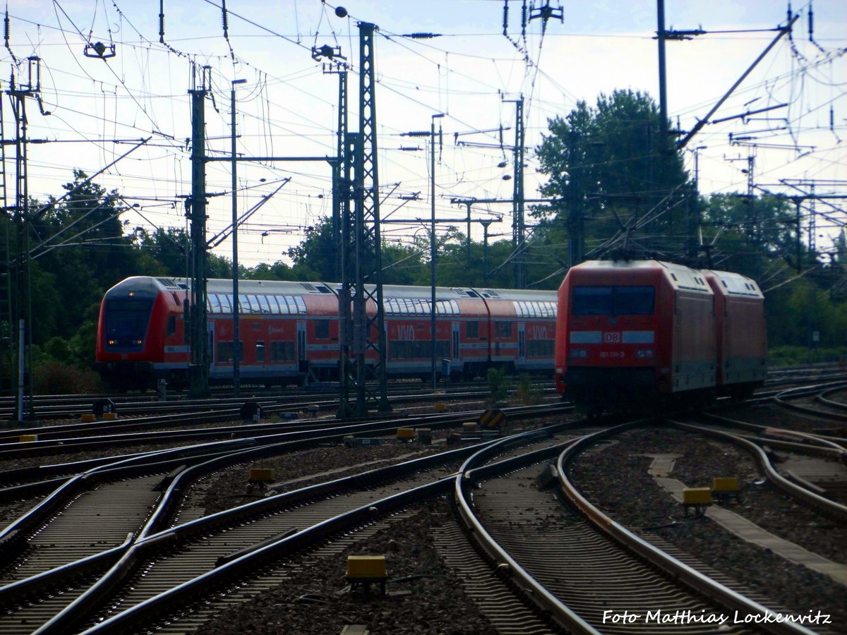 101 111 und 101 XXX auf Rangierfahrt im Dresdener Hauptbahnhof am 2.7.16