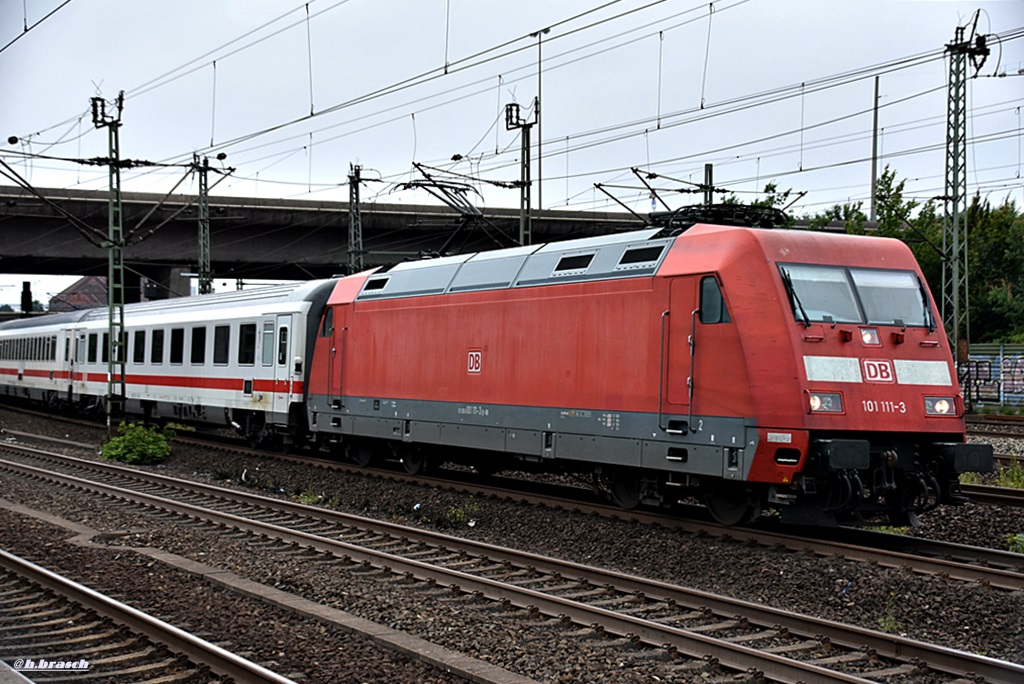 101 111-3 ist mit einen IC von hamburg-harburg abgefahren,16.07.16