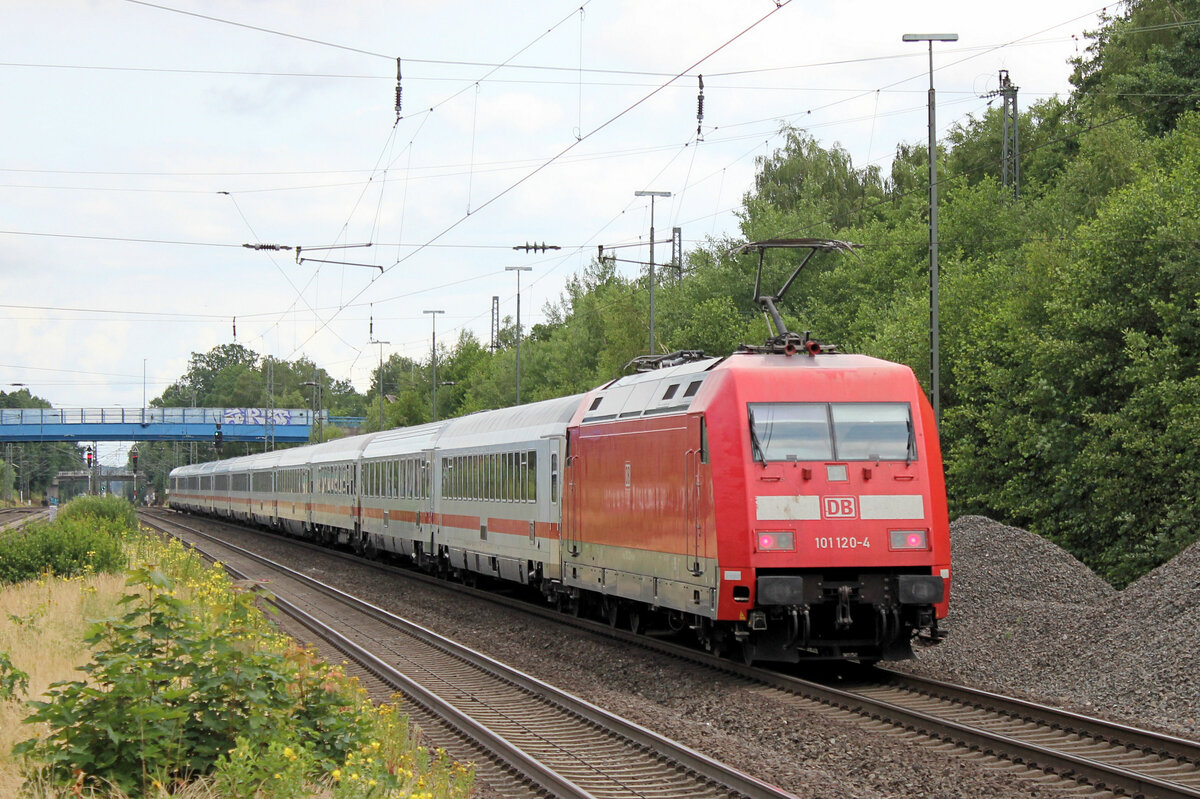 101 120-4 auf den Weg nach Hamburg. Tostedt, 30.06.2023.