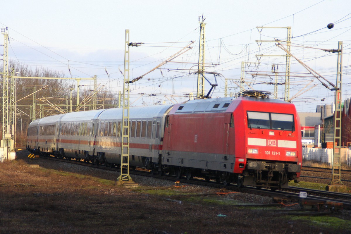 101 131 mit IC 2217 
am 29.12.2014
in Hamburg-Harburg 
auf dem Weg nach Süden