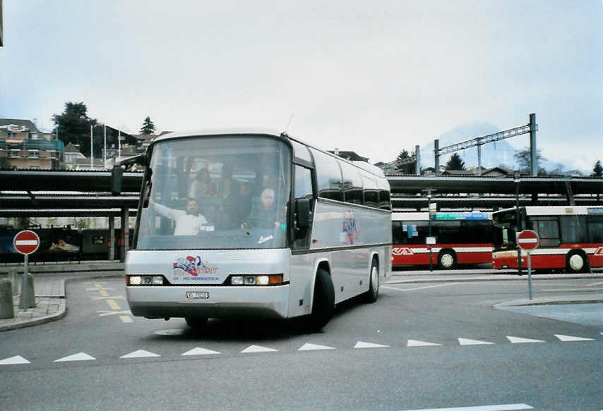 (101'916) - Steiner, Niedergesteln - VS 79'210 - Neoplan am 16. Dezember 2007 beim Bahnhof Spiez