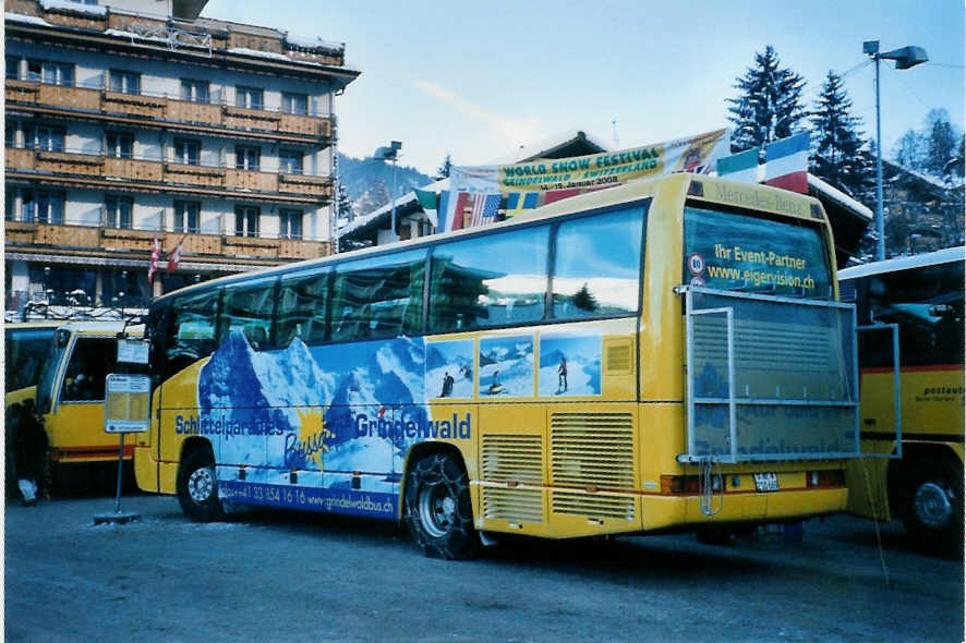 (102'822) - AVG Grindelwald - Nr. 10/BE 210'669 - Mercedes am 2. Januar 2008 beim Bahnhof Grindelwald