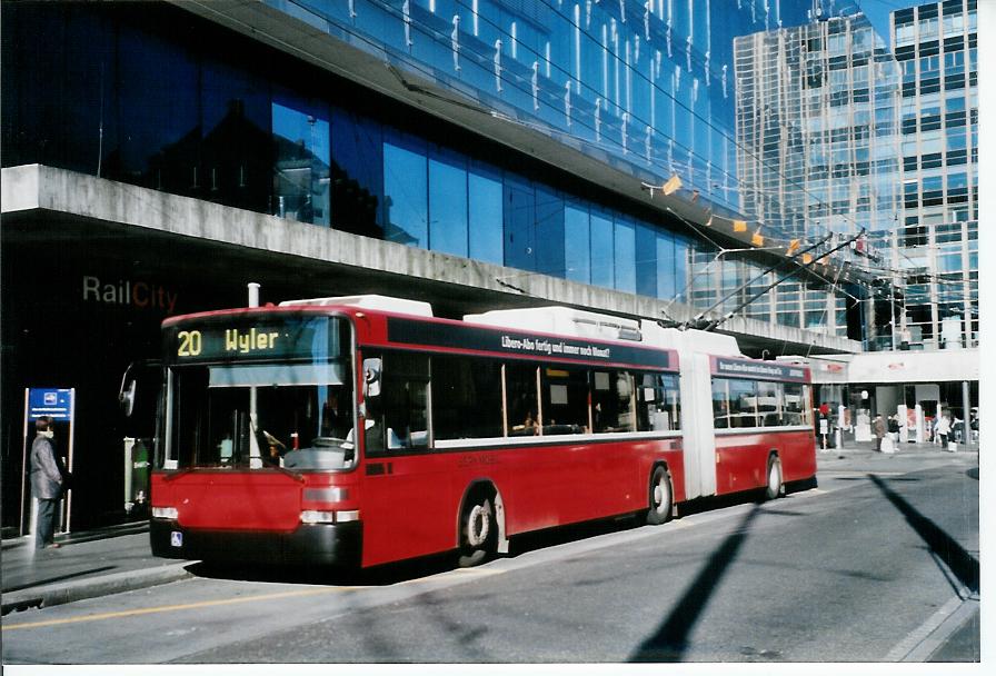 (103'724) - Bernmobil, Bern - Nr. 1 - NAW/Hess Gelenktrolleybus am 28. Januar 2008 beim Bahnhof Bern