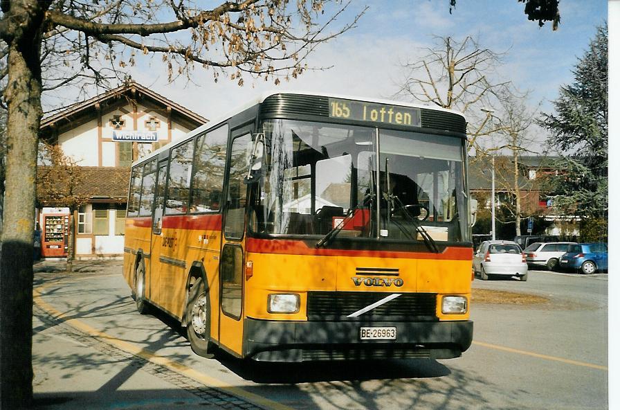 (104'203) - Lengacher, Mnsingen - Nr. 4/BE 26'963 - Volvo/Hess (ex Steiner, Messen) am 12. Februar 2008 beim Bahnhof Wichtrach