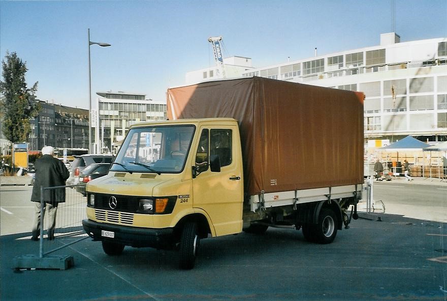 (104'205) - Aus dem Archiv: STI Thun - Nr. 244/BE 629'007 - Mercedes (ex Nr. 144) am 14. Februar 2008 beim Bahnhof Thun