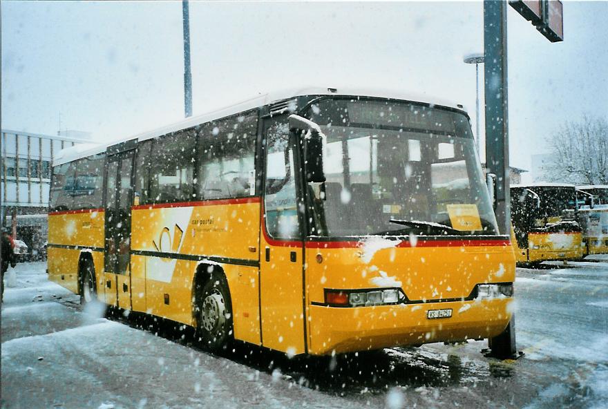 (105'616) - Rey, Ayent - Nr. 251/VS 84'251 - Neoplan am 21. Mrz 2008 beim Bahnhof Sion