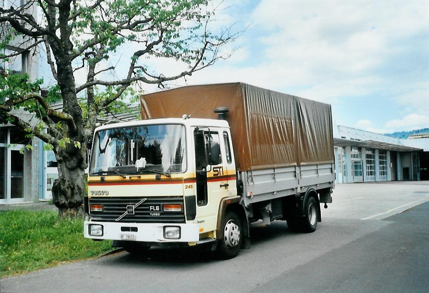 (108'424) - Aus dem Archiv: STI Thun - Nr. 245/BE 26'012 - Volvo (ex Nr. 145) am 27. Juni 2008 in Thun, Garage