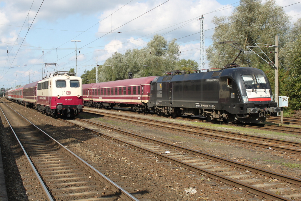 110 169-0 und 182 524-9 in Rostock-Bramow.16.09.2017