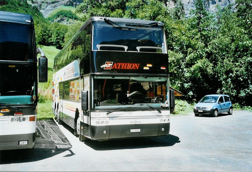 (110'006) - Lathion, Sion - Nr. 34/VS 24'940 - Van Hool am 3. August 2008 in Leukerbad, Carparkplatz