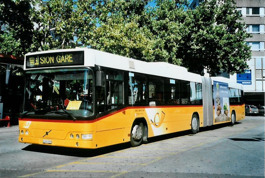 (110'029) - PostAuto Wallis - Nr. 13/VS 243'999 - Volvo (ex P 27'002) am 3. August 2008 beim Bahnhof Sion