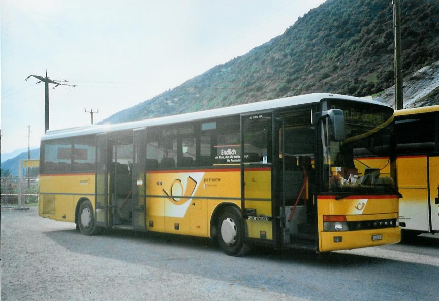 (110'419) - PostAuto Oberwallis - VS 241'971 - Setra (ex P 26'025) am 16. August 2008 in Gampel, Open-Air