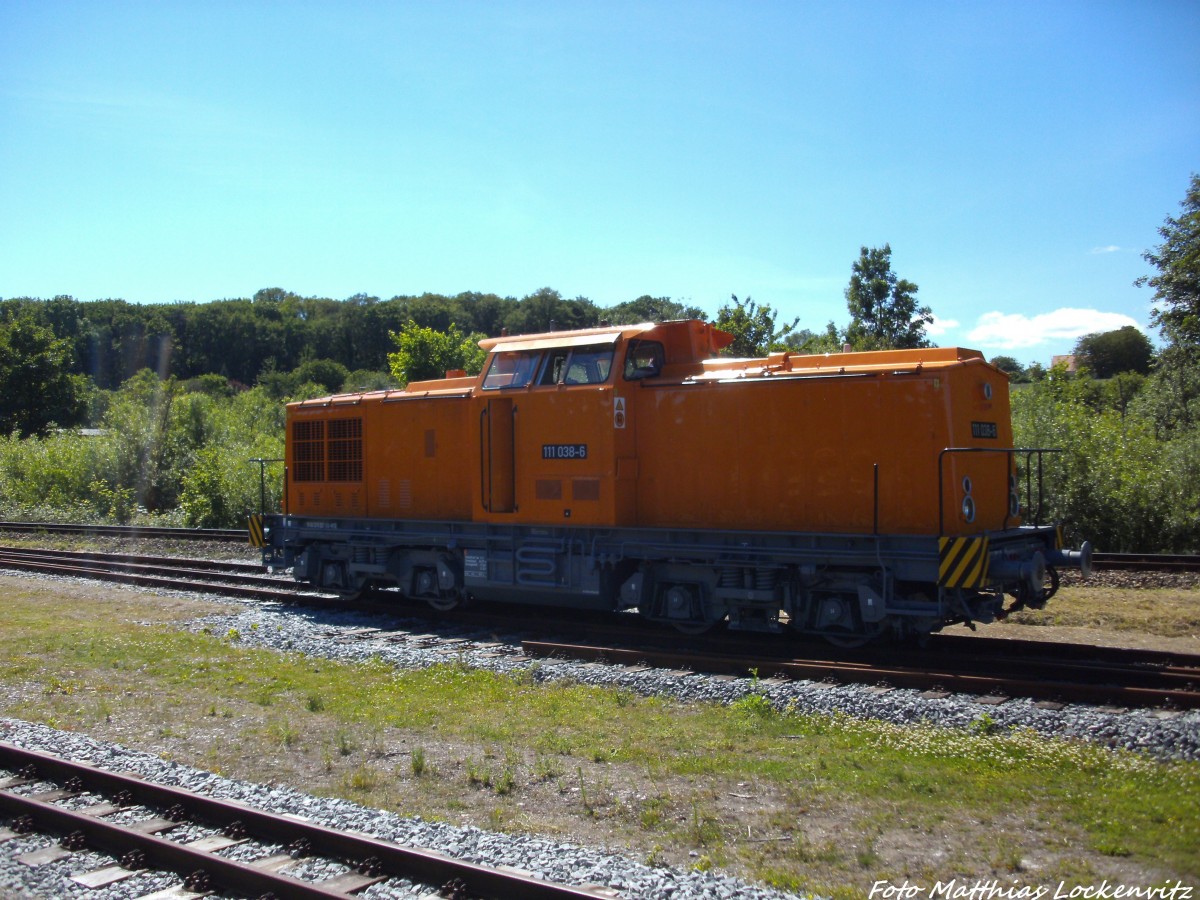 111 038 im Bahnhof Putbus am 15.6.14