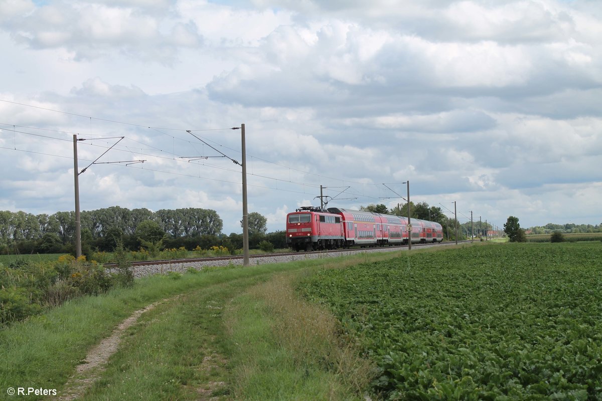 111 187 mit dem RE 4858 München - Nürnberg bei Köfering. 19.08.17