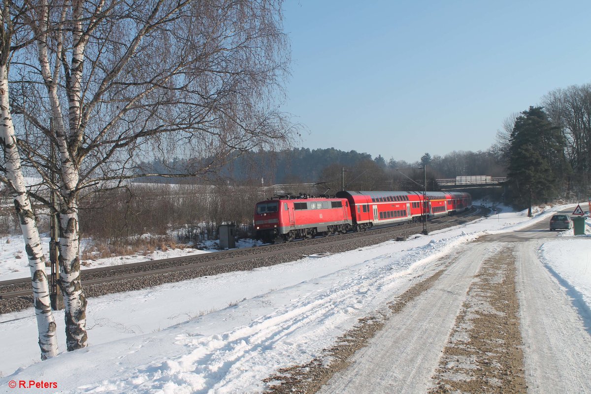 111 187zieht einen unbekannten RE bei Sinsgrün. 21.01.17 