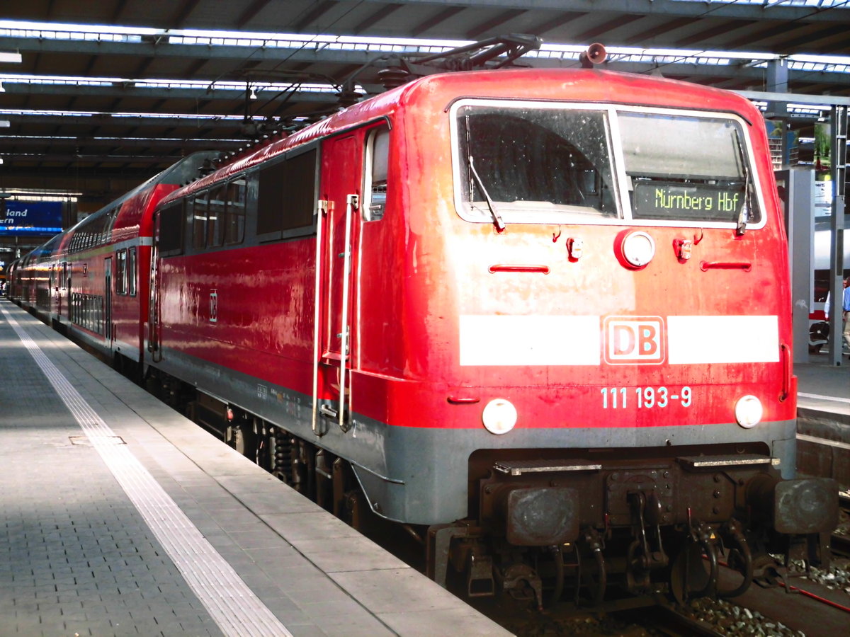 111 193 mit ziel Nrnberg Hbf im Mnchener Hbf am 21.6.17