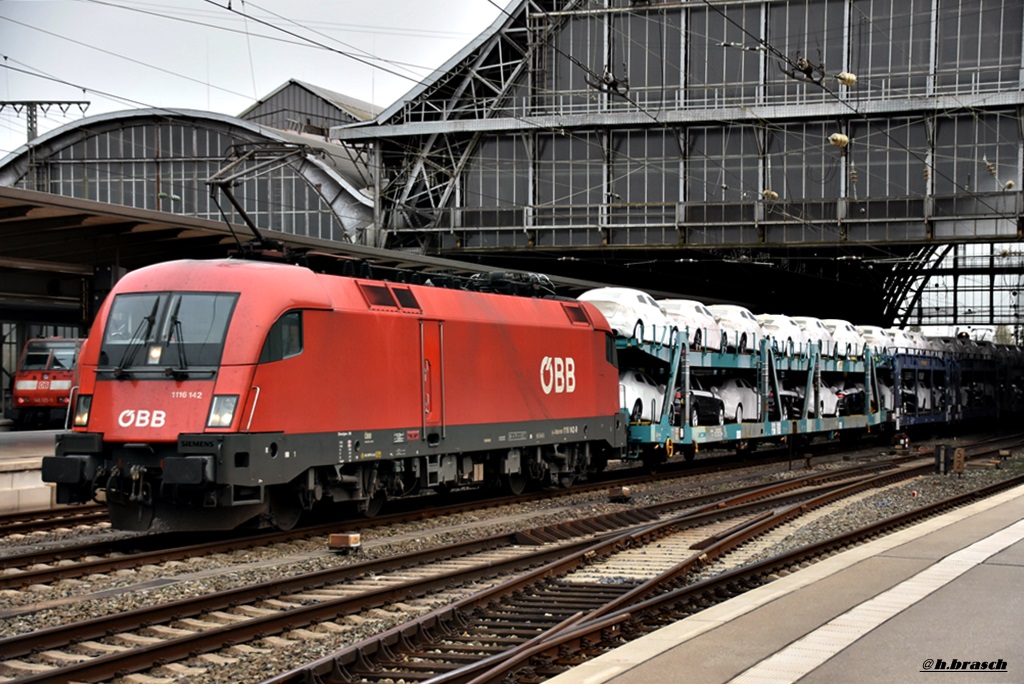 1116 142 zog einen autozug durch bremen,17.10.17