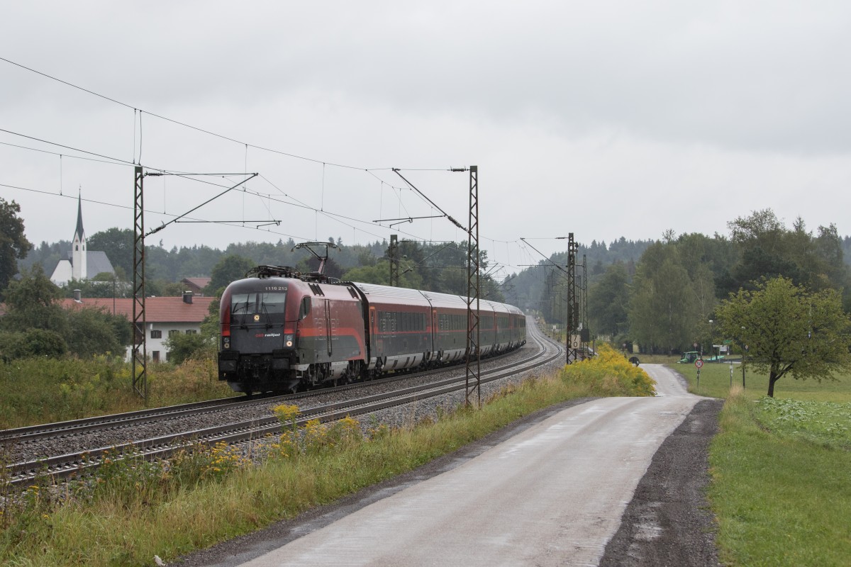 1116 213 aus Salzburg kommend am 17. August 2015 bei Baierbach.