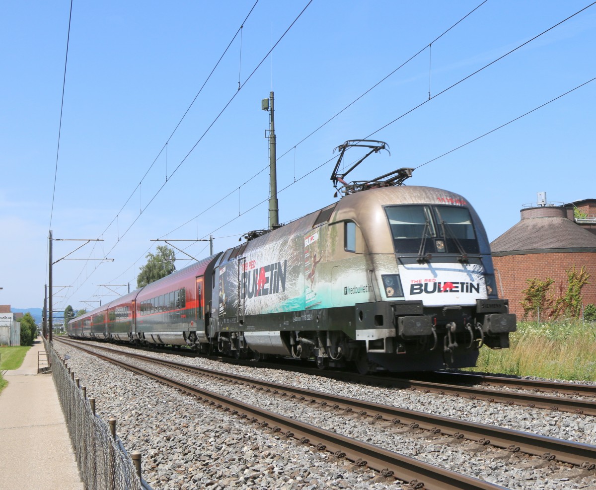 1116 222  Redbulletin-Werbung mit RJ 167 Zürich HB Wien Westbahnhof am 19.07.2014 bei Pfäffikon SZ