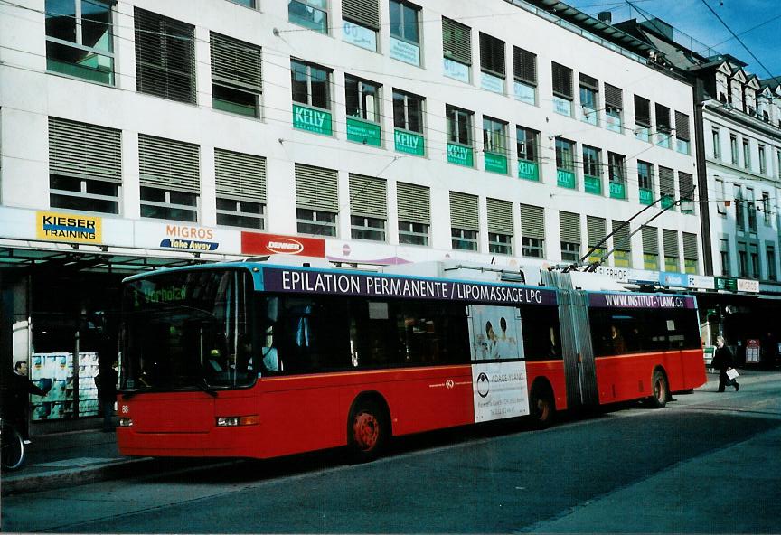 (111'932) - VB Biel - Nr. 88 - NAW/Hess Gelenktrolleybus am 10. November 2008 in Biel, Guisanplatz