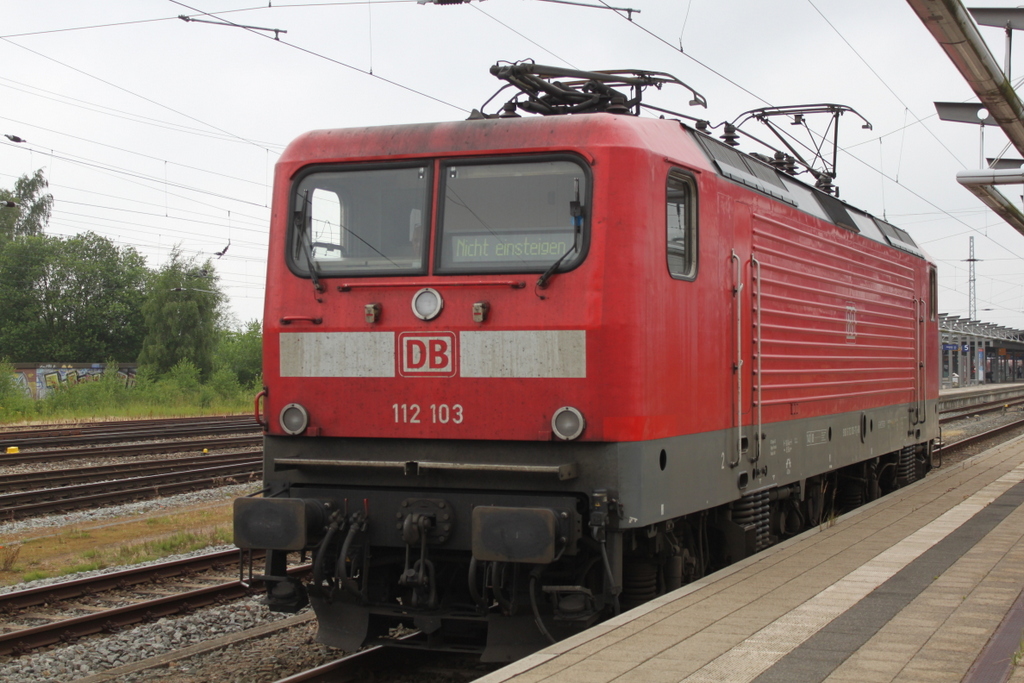 112 103 beim Rangieren im Rostocker Hbf.24.06.2017