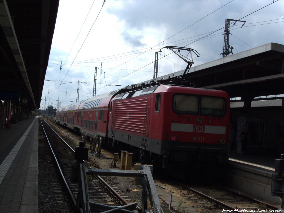 112 121 im Bahznhof Stralsund Hbf am 21.8.13