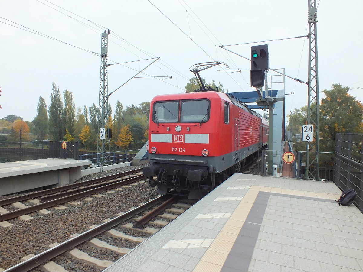 112 124 mit Ersatzzug am 9.10.13 in Erkner.
RE1 -> Frankfurt (Oder)