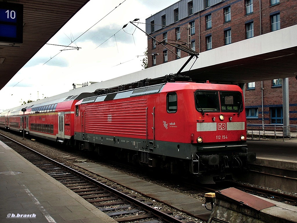 112 154 stand mit einen regionalzug am 15.08.14 im bhf hh-altona