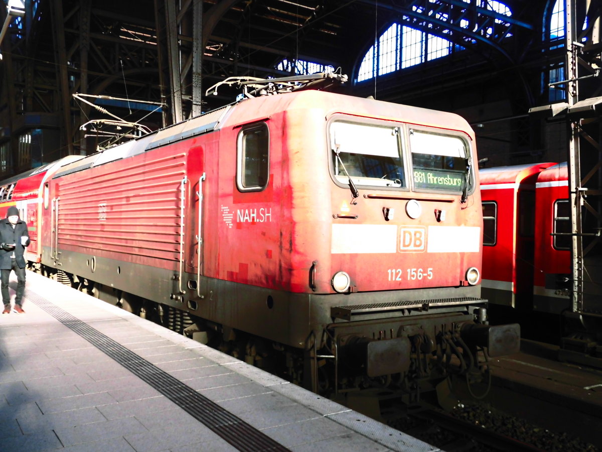 112 156 steht als RB81 mit ziel Ahrensburg im Hamburger Hbf am 7.1.18