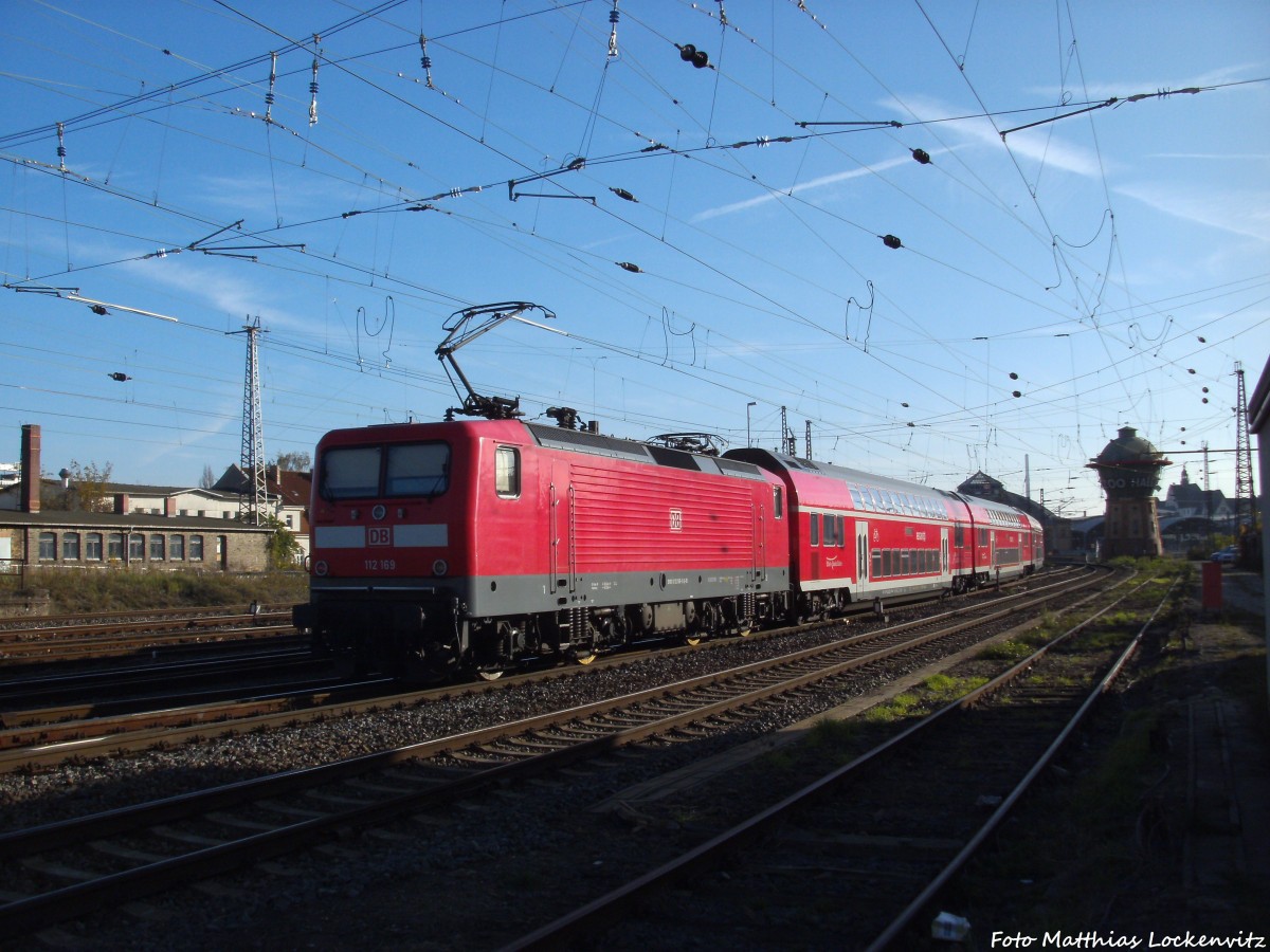 112 169 beim einfahren in den Bahnhof Halle (Saale) Hbf am 1.11.14