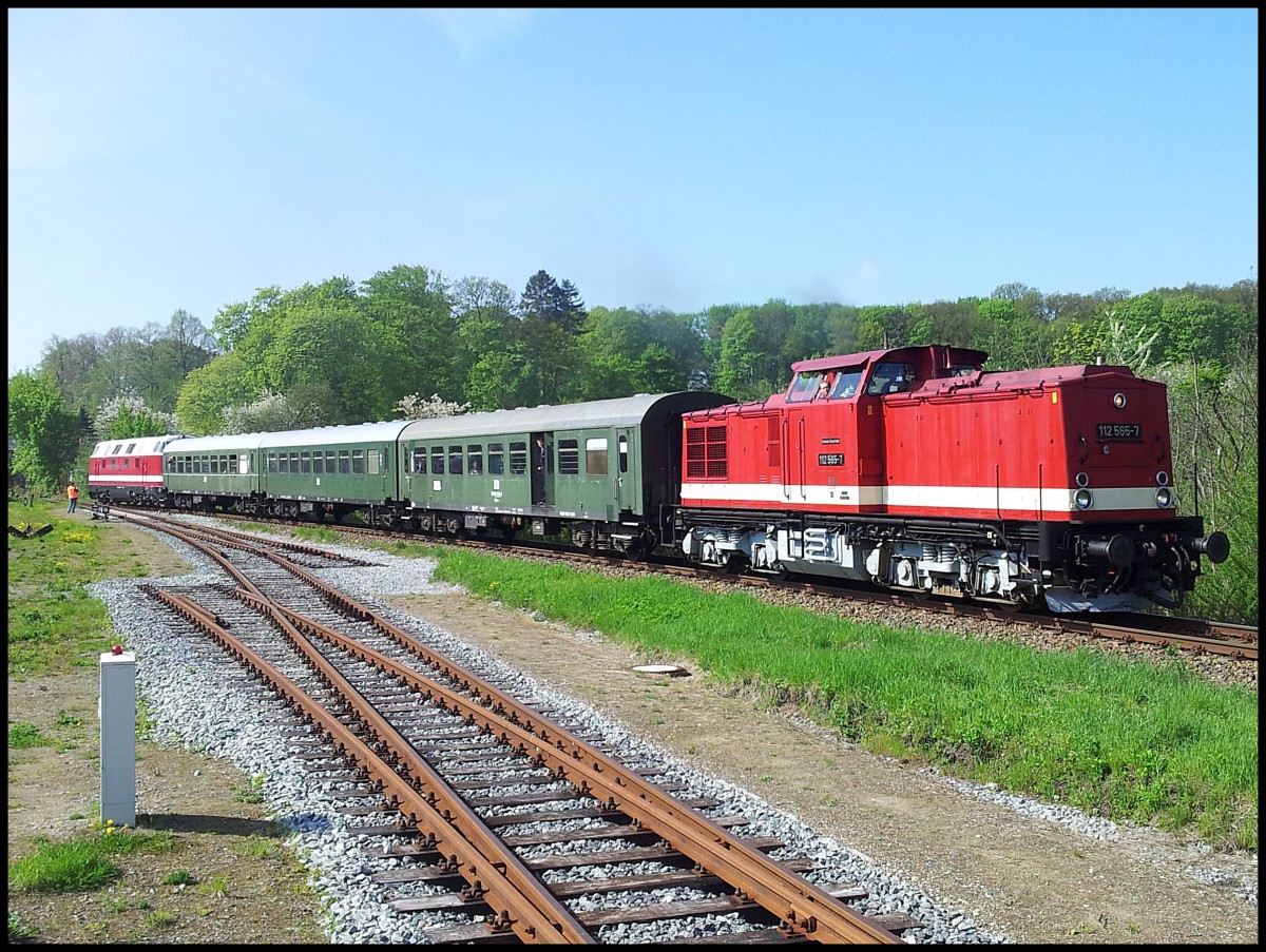 112 565-7 auf dem Bahnhofsfest in Putbus am 11.05.2013