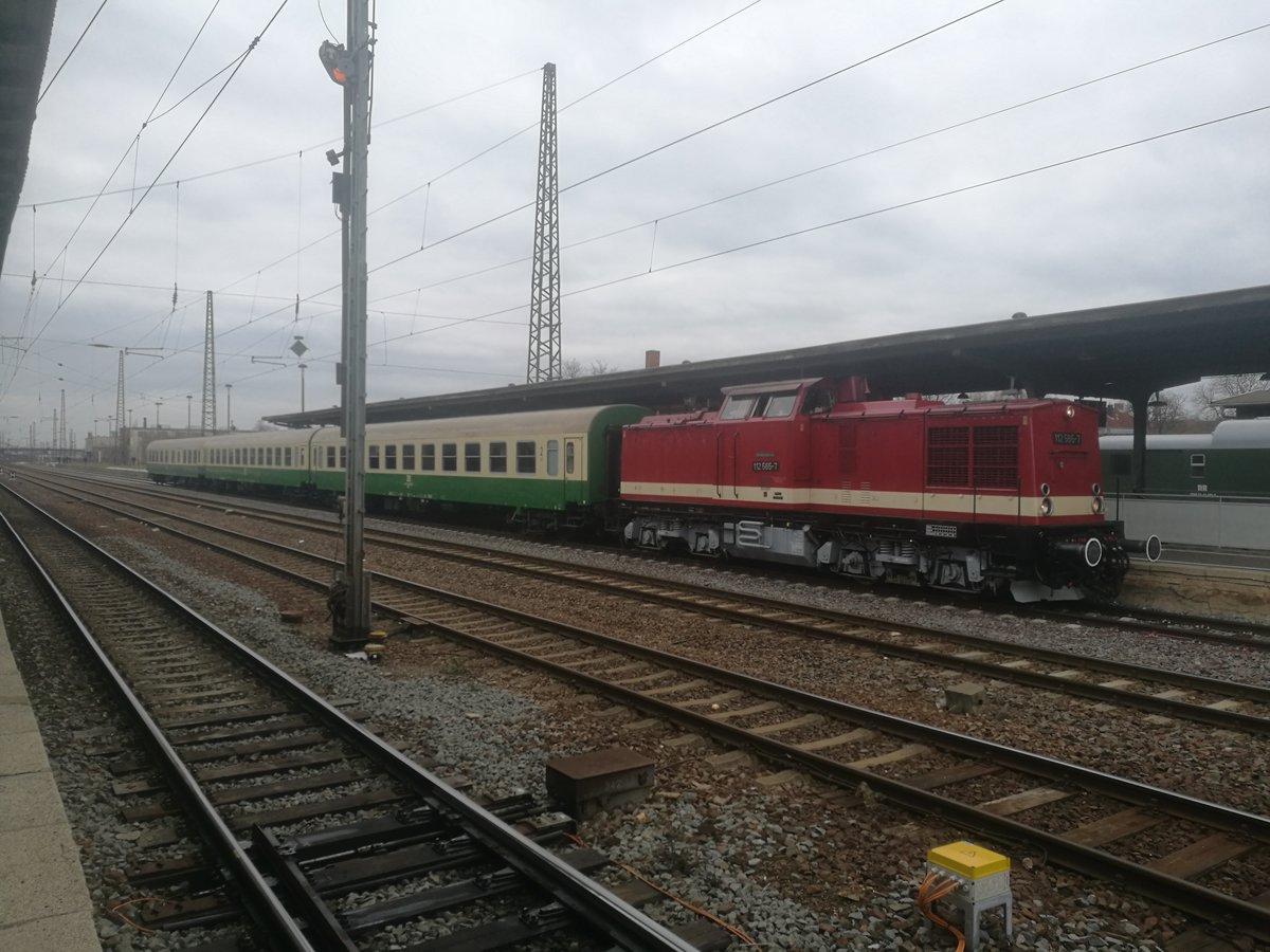 112 565 im Bahnhof Köthen am 2.3.19