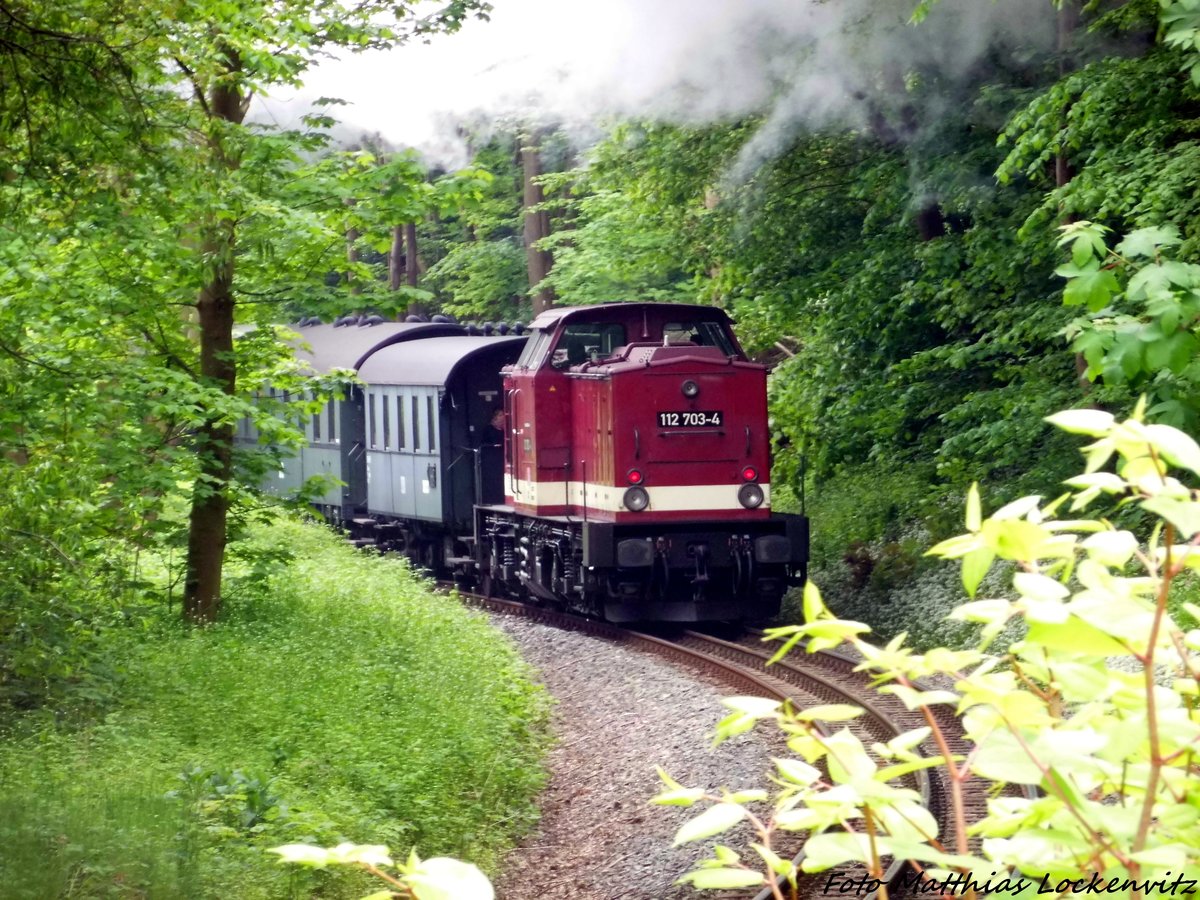 112 703 (203 230) am Zugschluss in Richtung Lauterbach Mole am 21.5.16