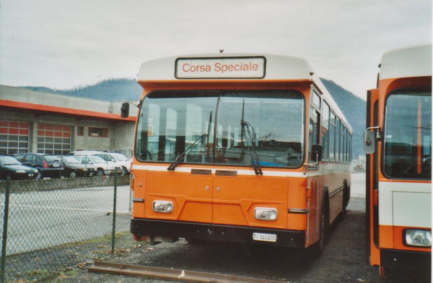 (112'530) - AMSA Chiasso - Nr. 15/TI 145'615 - Saurer/Hess am 9. Dezember 2008 in Balerna, Garage