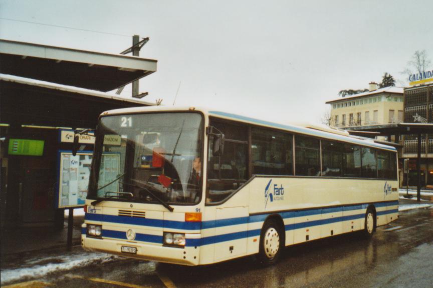 (112'802) - FART Locarno - Nr. 91/TI 90'391 - Mercedes am 11. Dezember 2008 beim Bahnhof Locarno