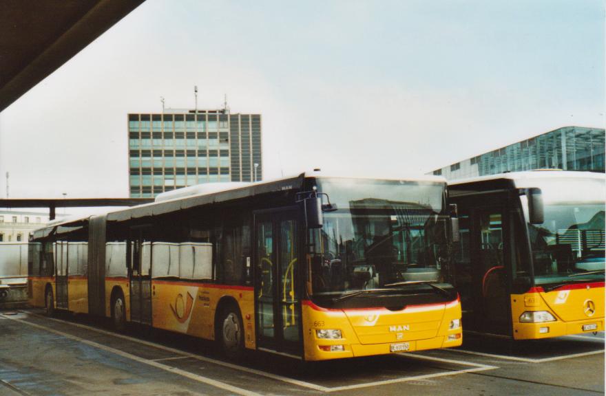 (113'302) - PostAuto Bern - Nr. 663/BE 610'550 - MAN am 23. Dezember 2008 in Bern, Postautostation