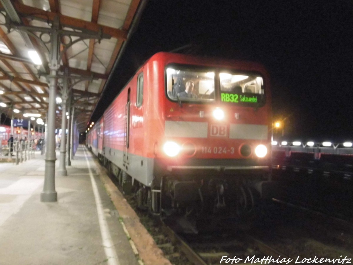 114 024-3 als RM32 mit ziel Salzwedel im Bahnhof stendal am 8.11.15